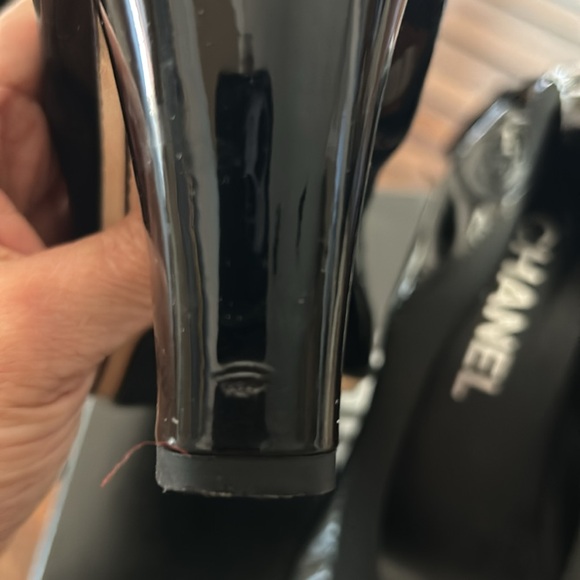 Patent leather Chanel Escarpin pumps. Size 37 - Picture 11 of 13